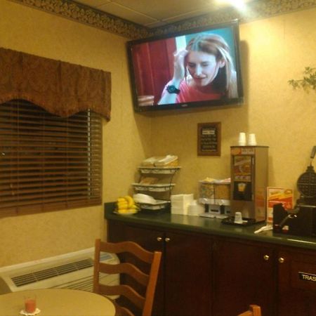 Steele Deerfield Inn And Suites מראה חיצוני תמונה