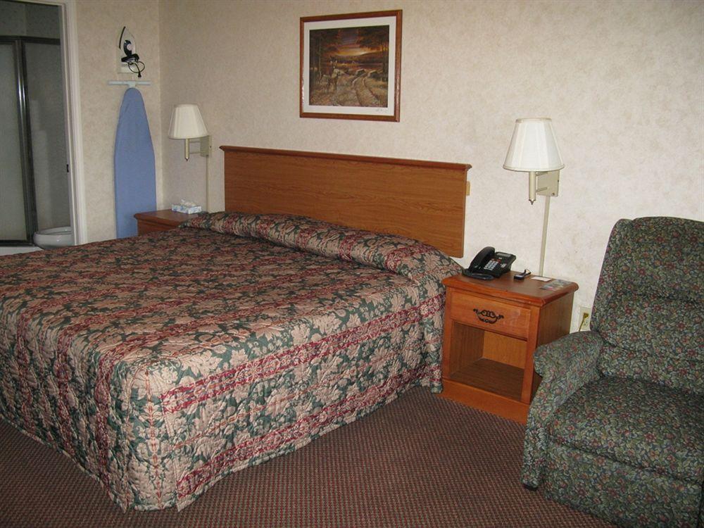 Steele Deerfield Inn And Suites מראה חיצוני תמונה