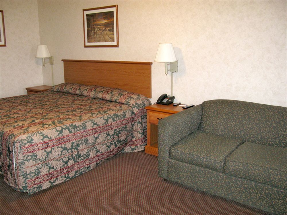 Steele Deerfield Inn And Suites מראה חיצוני תמונה