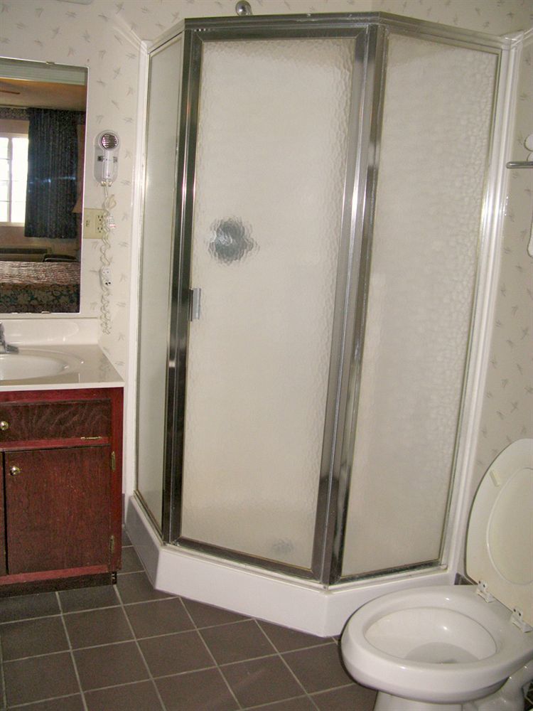 Steele Deerfield Inn And Suites מראה חיצוני תמונה